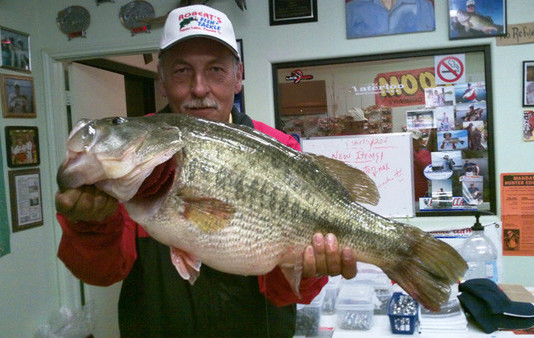 Texas’ bass fishing success rests almost solely on the efforts of biologists, who in the 1970s began stocking Florida largemouth fingerlings