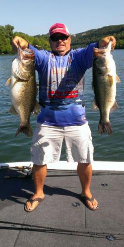 Texas angler catches 19 pounds of bass with one cast on Lake Austin